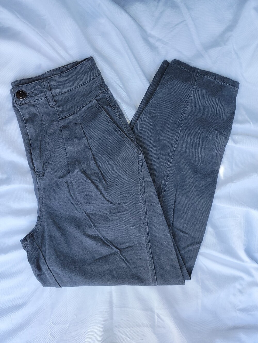 Charcoal Gray Super High-Rise Pleated Tapered Balloon Pant
